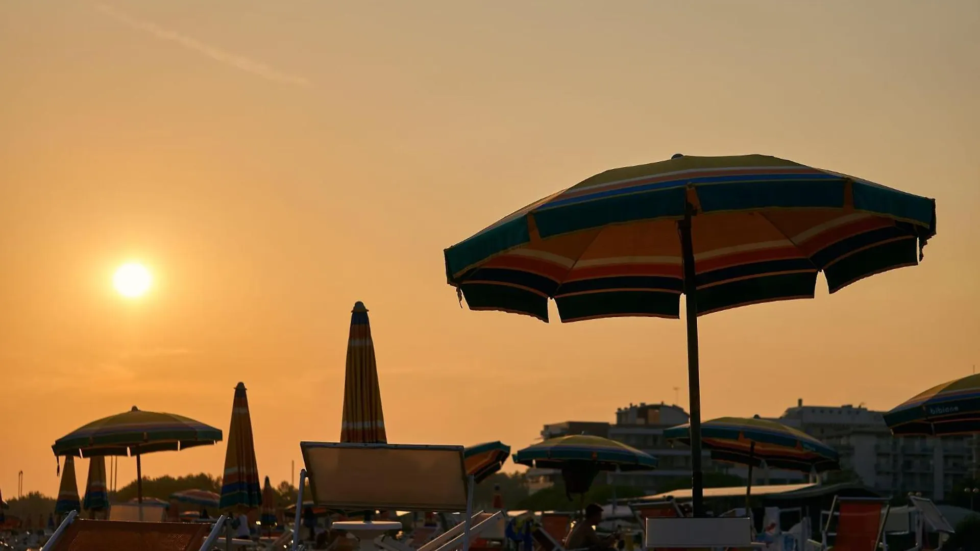 Flat A Stones Throw From The Centre Of Bibione Apartment