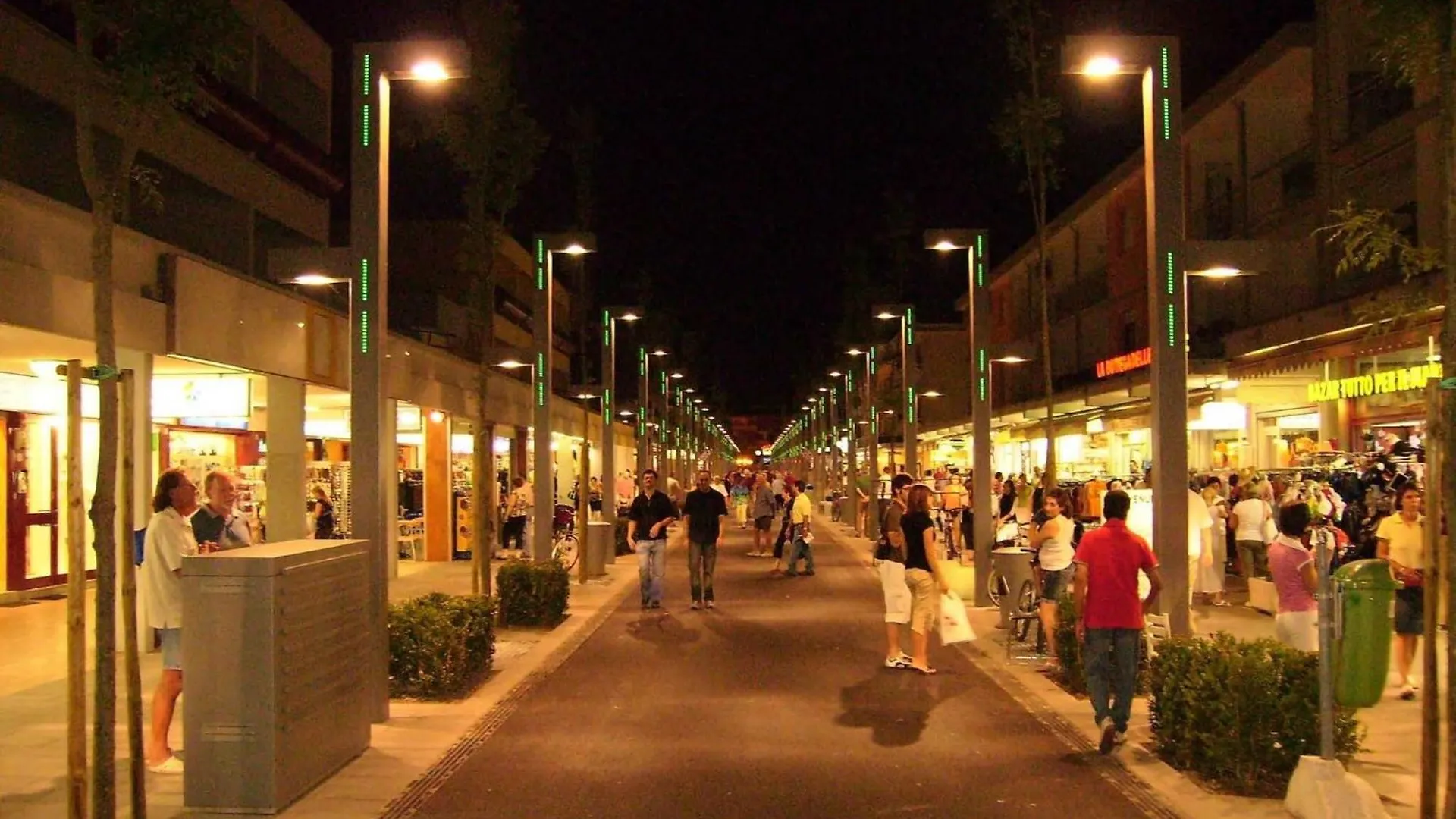 Flat A Stones Throw From The Centre Of Bibione Apartment Italy