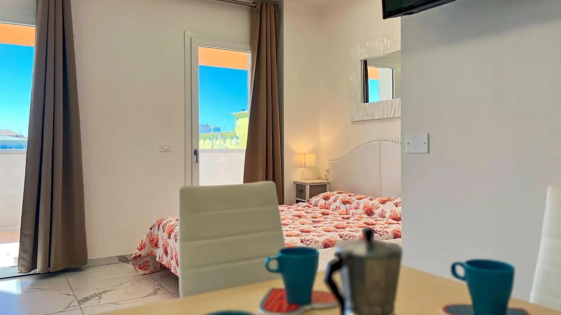 Flat A Stones Throw From The Centre Of Bibione Apartment