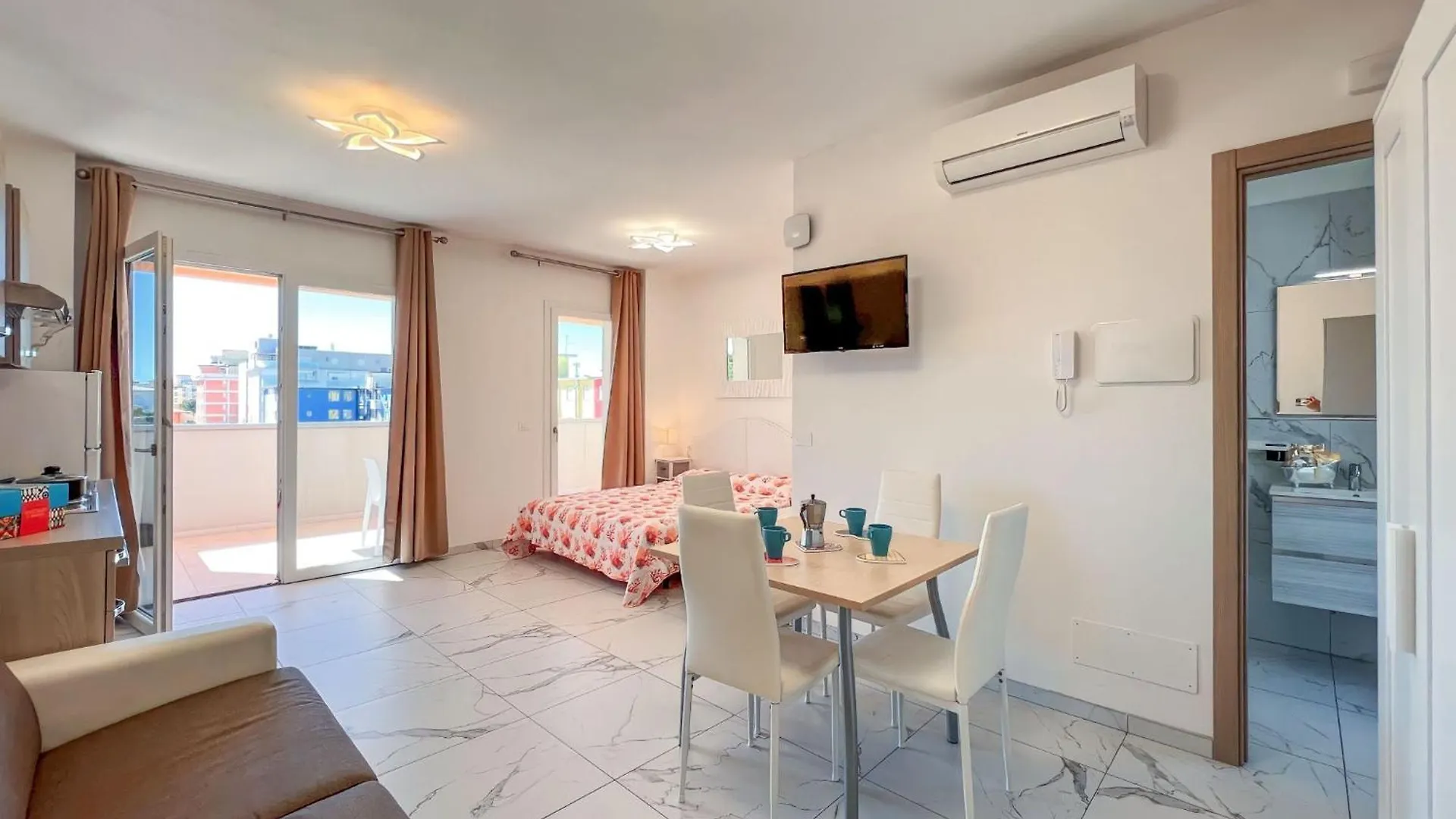 Flat A Stones Throw From The Centre Of Bibione Apartment Italy